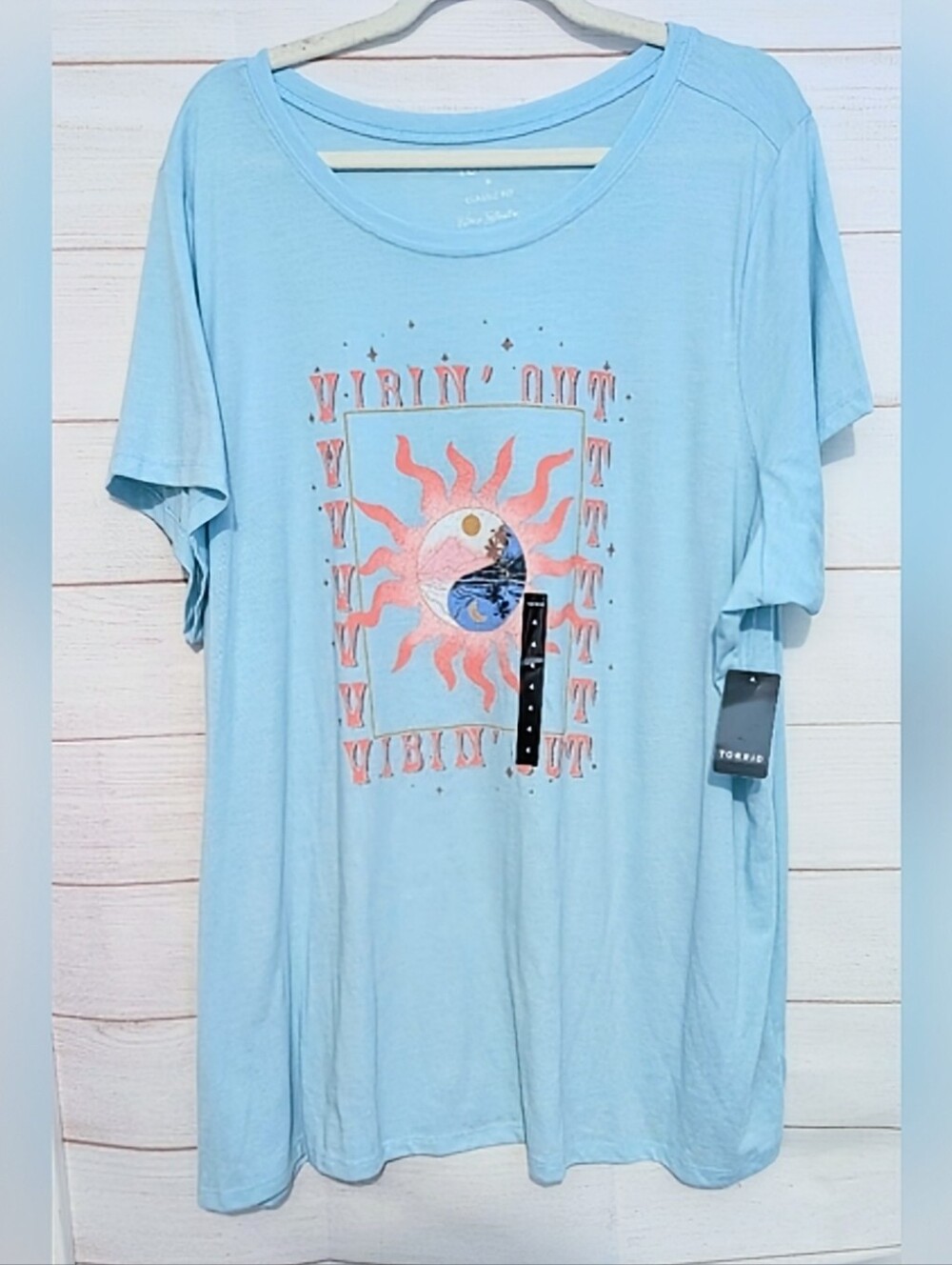 Torrid Blue T-Shirt with Coral Sun Design Size 4X